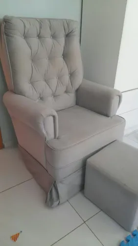 Vendo uma Poltrona de amamentação