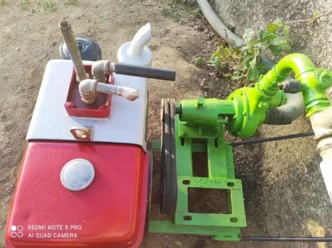 Motor yanmar NBS 75 estacionário, bomba d'água King e carreto