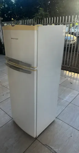 Geladeira frost free de 324 litros (Eu Entrego)