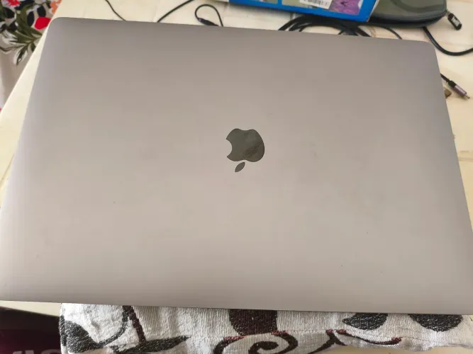 MacBook pro touchbar 2019