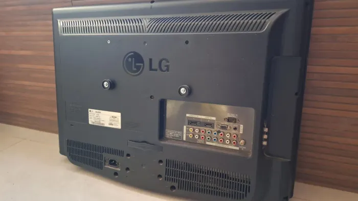 TV LG 26? PARA RETIRADA DE PEÇAS