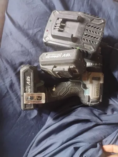 Makita mais parafusadeira furadeira