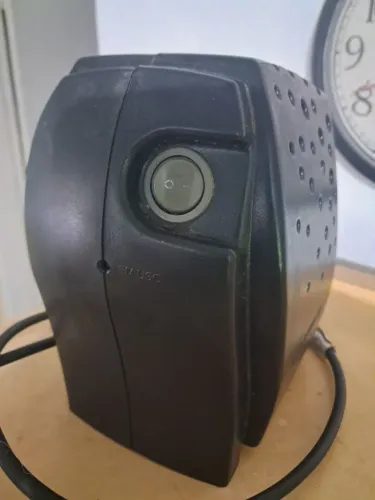 Estabilizador de voltagem Enermax EXXA Power 300VA