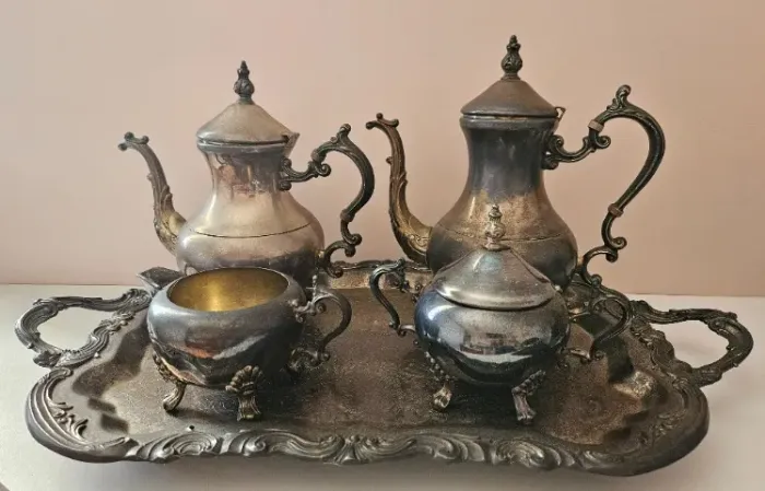 Elegante Jogo de Chá e Café Banhado à Prata
