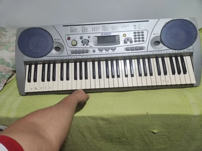 Teclado Yamaha PSR 275