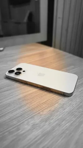 Vendo iPhone 16 Pro Max 256GB - Titânio Deserto
