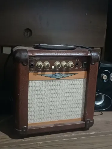 Amplificador Oneal (com defeito na entrada p10)