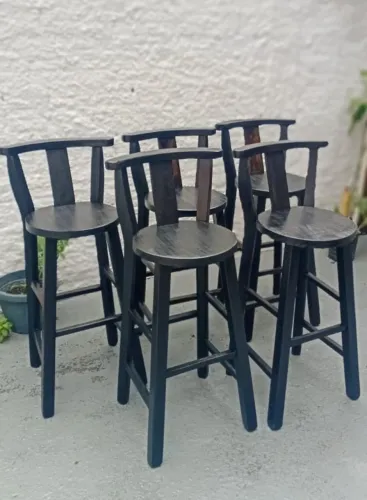 Duas Banquetas pretas por R$250,00