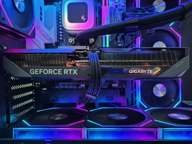 RTX 5070 Gaming OC (Muito nova) NF 4 anos de garantia