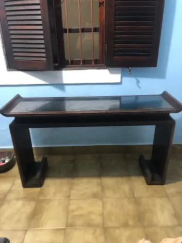 Mesa/Aparador Vintage Antigo em Madeira Maciça com Tampo de Vidro