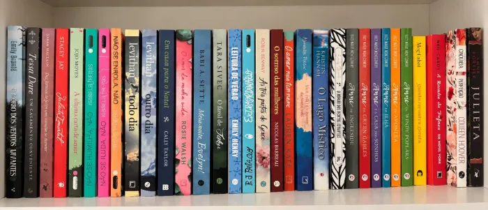 Livros diversos à venda