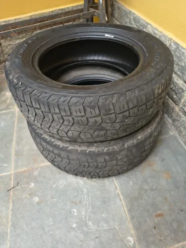 2 pneus meia vida  Pirelli Scorpion 205/60 R 15 91 H M + S