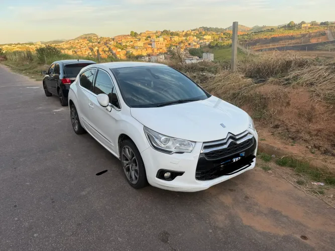 Citroen DS4 1.6 Turbo 16V 5P Aut. 2014