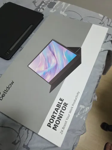 Monitor portátil Bettow FullHd IPS 15.6 polegadas.