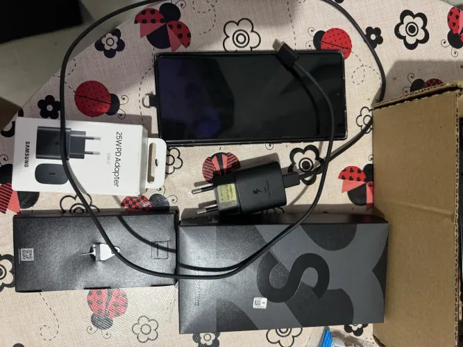 Samsung Galaxy S22 Ultra - Completo - Leia a descrição