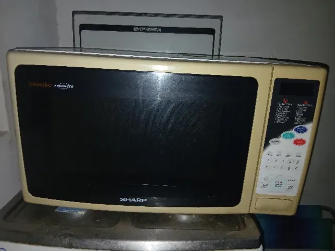 Microondas Sharp 127V 32 Litros