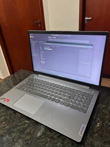 Notebook Lenovo IdeaPad 3 Ryzen 7 ? 12GB RAM + SSD ? Muito Conservado