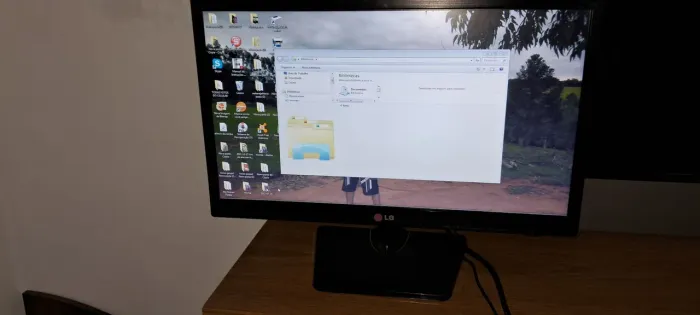 2 Monitor LG 19 polegadas 