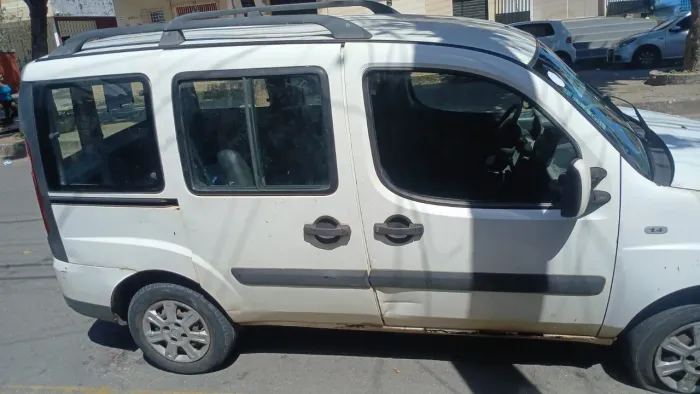 Fiat Doblo Attractive 1.4 Fire Flex 8V 5P 2012
