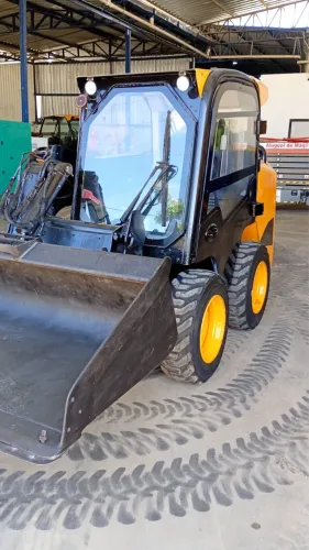 Minicarregadeira Volvo - Bobcat