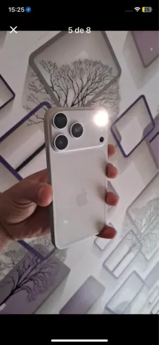 iPhone XR na carcaça do 17 pro Max