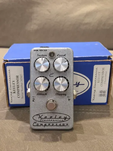 Keeley compressor tahara期 Pedal de efeito Keeley Electronics Compressor Plus preto
