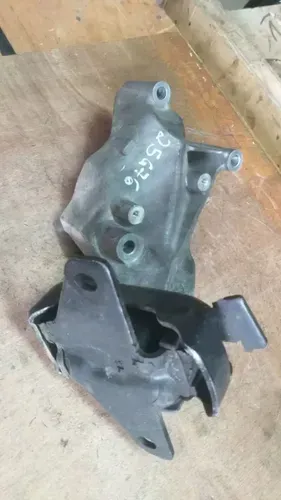 Suporte Esquerdo Do Motor Amarok 2.0 2013 03l199307 (25g76)