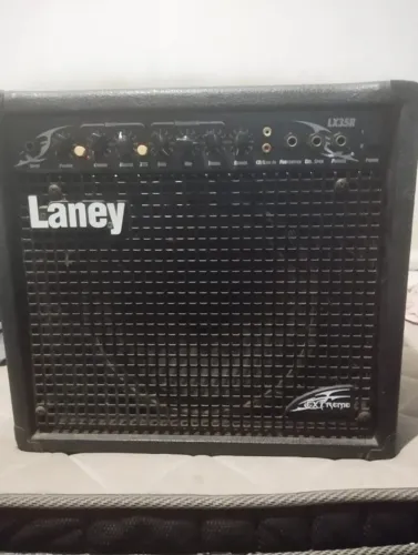 Amplificador de Guitarra Laney
