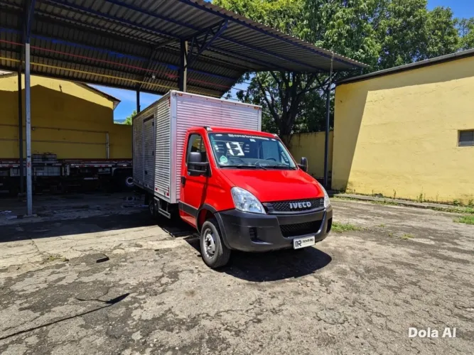 Iveco Daily Furgão 30-160 3.0 12m³ (die.)(e6) 2013