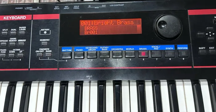 Teclado Sintetizador Roland Juno Di