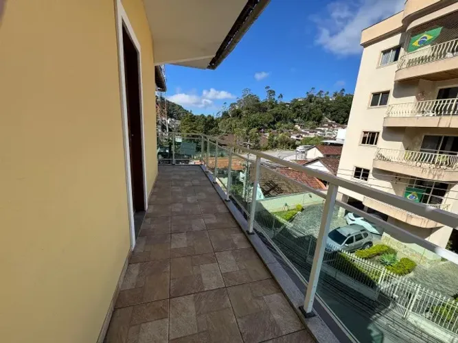 Alugo apartamento com 2 quartos na Mosela - cod 91205