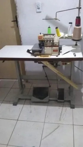 Máquina de costura Interlock