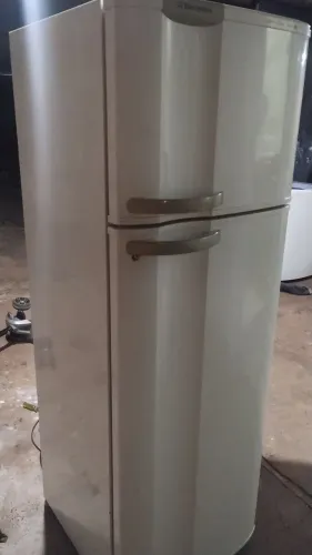 Geladeira 220v