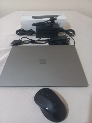 Notebook Microsoft Surface Laptop - Intel Core i5 -  8gb RAM - ssd 256 GB- tela 13.5 touch