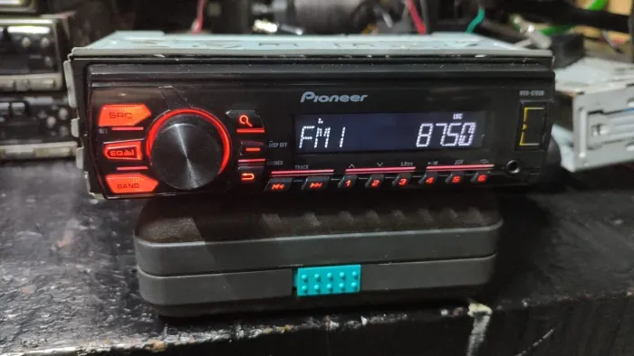 Rádio Pionner MVH 078UB 