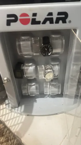 Porta relógios Polar com chave