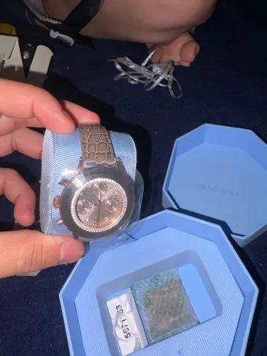 elógio Swarovski Dourado com Pedras Brilhantes + Caixa Original