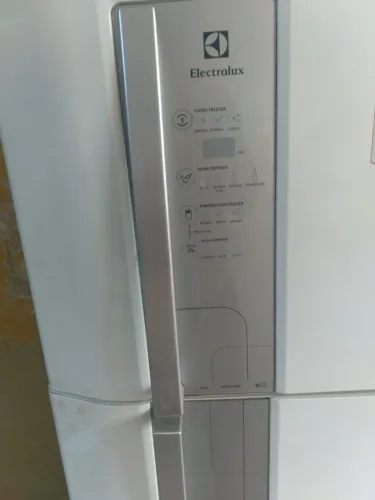 Puxador e peças geladeira Eletrolux DF51 