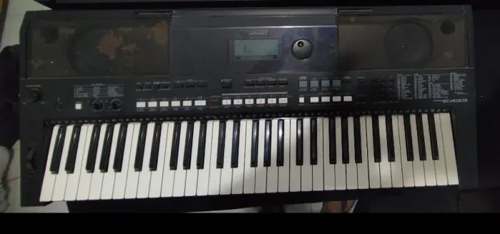Vendo Teclado Yamaha psr-E433
