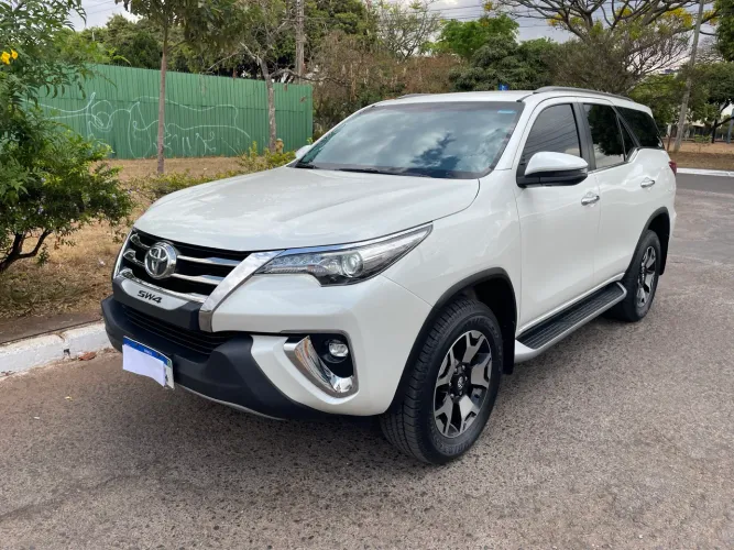 Toyota Hilux SW4 SRX Diamo. 4X4 2.8 TB DIE AUT 2020