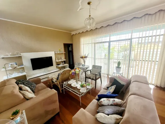 Casa com 3 Quartos à venda, 343 m² por R$ 1.050.000,00 - Vila Valqueire - Rio de Janeiro/R
