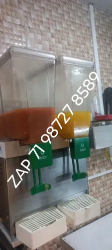 Urgente! Vendo Refresqueira completa.
