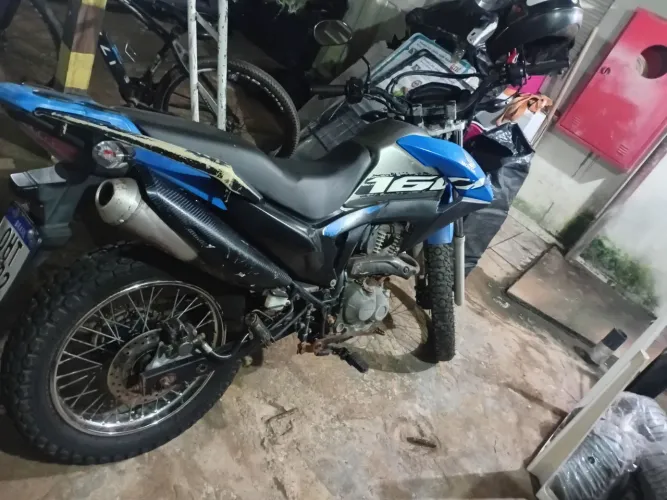 Vende-se bros 160 ano 2020 ou troco pro carro