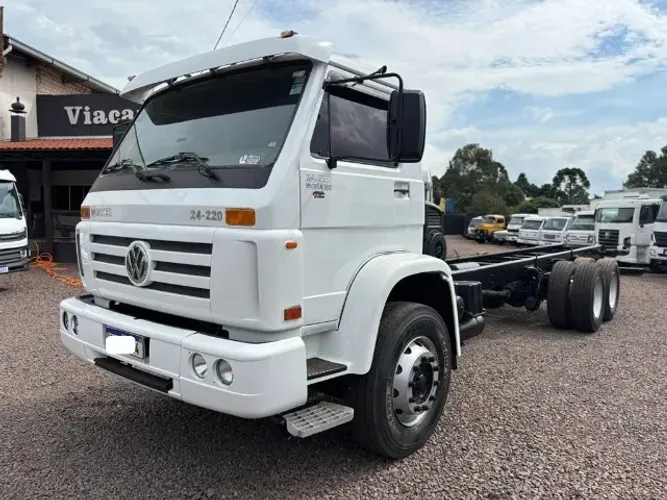 Vw 24220 Worker ano 2011 479175 km R$ 245.000,00 av