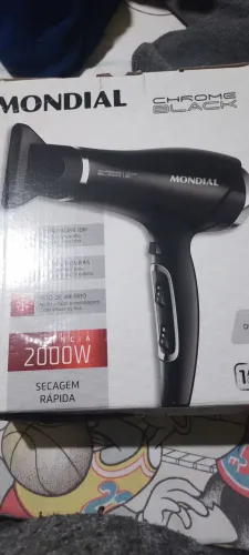Secador de cabelo novo, na caixa