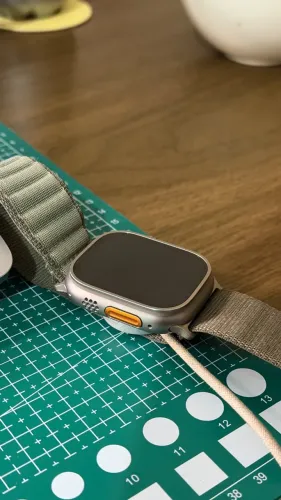 Apple Watch Ultra (Titanium) + 4 pulseiras + carregador original