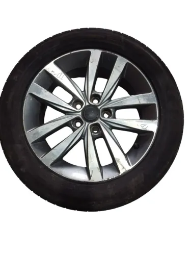 Roda aro 15 Volkswagen Fox original pneu meia vida prata