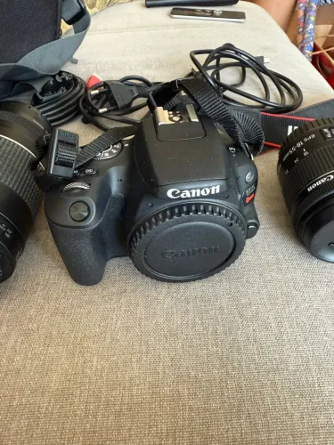 Kit fotográfico camera Canon EOS Rebel SL2 (EOS 200D)