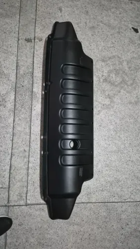 VENDO DEFLETOR INFERIOR DO PARACHOQUE DE JEEP WRANGLER JK/JKU