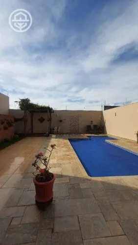 Casa com 3 dormitórios à venda, 211 m² por R$ 1.100.000,00 - Jardim Allah - Barretos/SP
